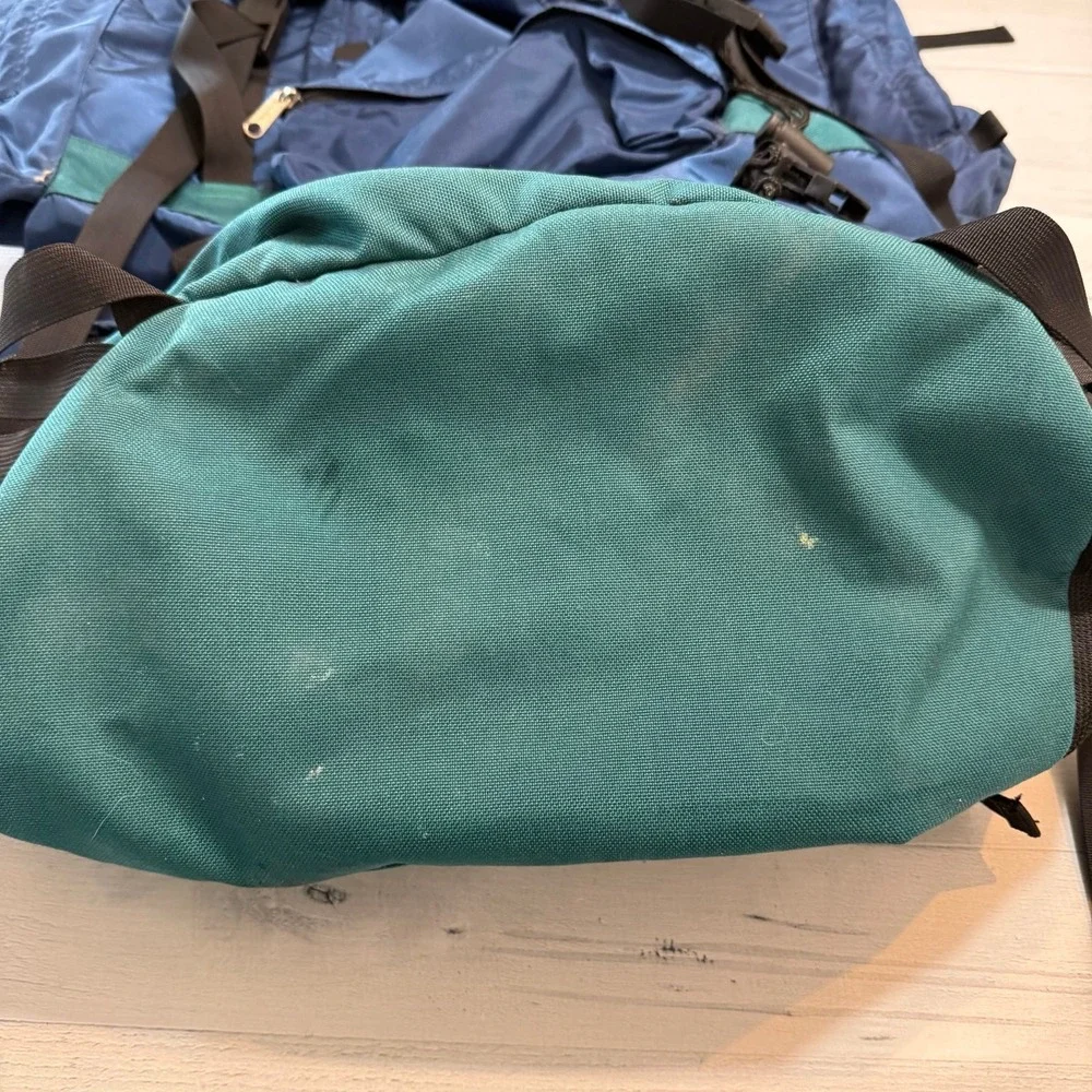 Kelty RedCloud Internal Frame Hiking Camping Backpack blue green‎
